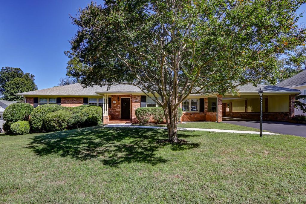 3104 Cranehill Drive, Lynchburg, VA 24503