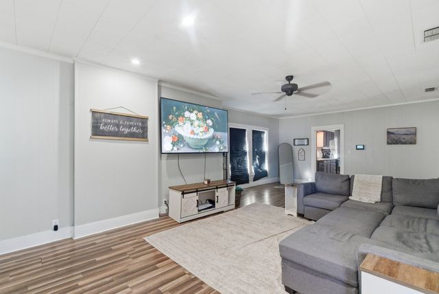 1317 4th Street, Graham, TX 76450