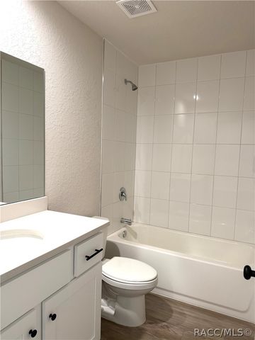 936 S Apopka Avenue, Inverness, FL 34452