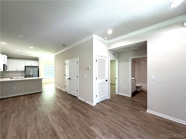 936 S Apopka Avenue, Inverness, FL 34452