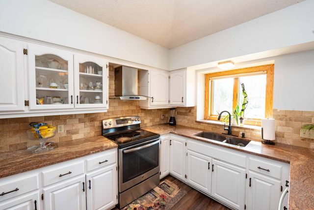 8937 Ashley Terrace, Brooklyn Park, MN 55443