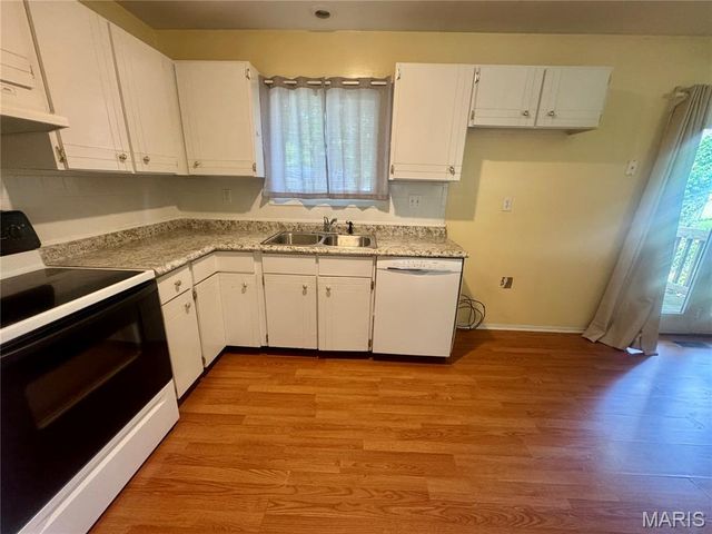 503 Pike Avenue, Warrenton, MO 63383