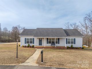 123 N Cul De Sac Street, Forest City, NC 28043
