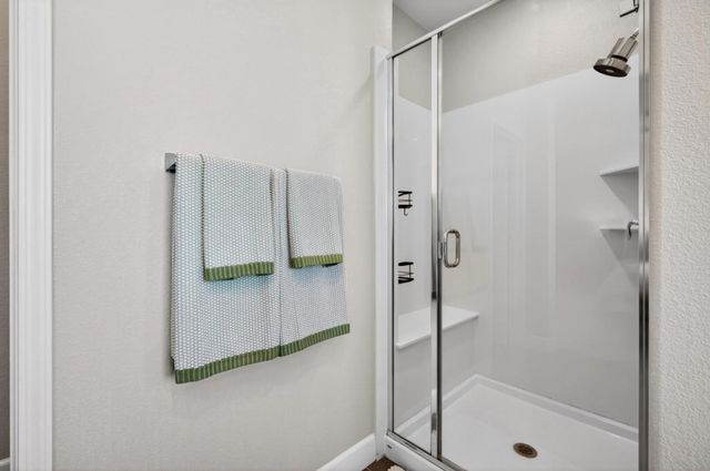 6001 Oberlander Dr, Roseville, CA 95747