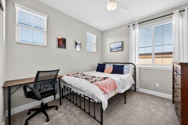 6001 Oberlander Dr, Roseville, CA 95747