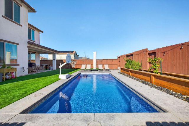 6001 Oberlander Dr, Roseville, CA 95747