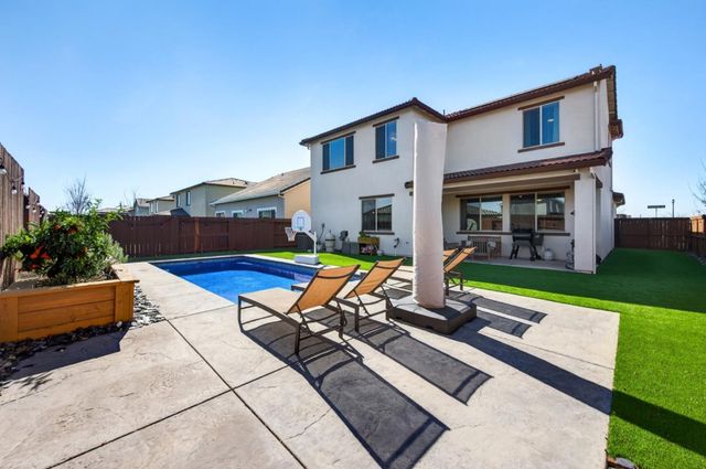 6001 Oberlander Dr, Roseville, CA 95747