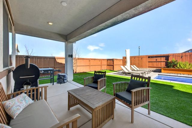 6001 Oberlander Dr, Roseville, CA 95747