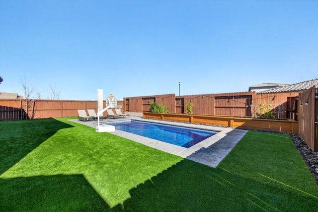 6001 Oberlander Dr, Roseville, CA 95747