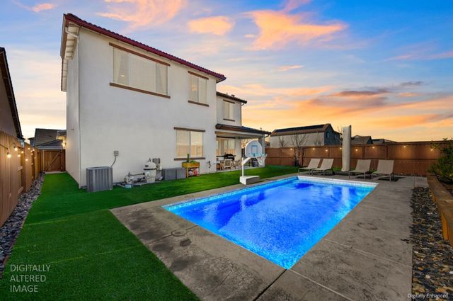 6001 Oberlander Dr, Roseville, CA 95747