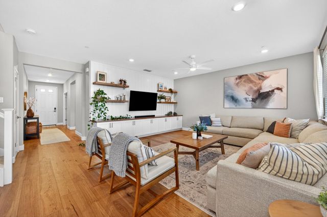 6001 Oberlander Dr, Roseville, CA 95747