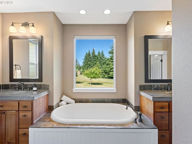 59188 N MORTEN Dr, St Helens, OR 97051
