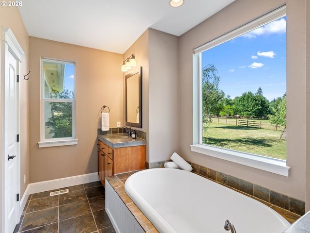 59188 N MORTEN Dr, St Helens, OR 97051