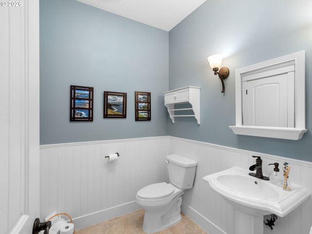 59188 N MORTEN Dr, St Helens, OR 97051