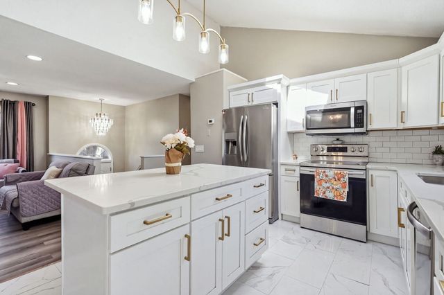 191 Lamont St, Springfield, MA 01119