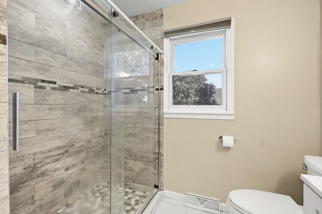 191 Lamont St, Springfield, MA 01119