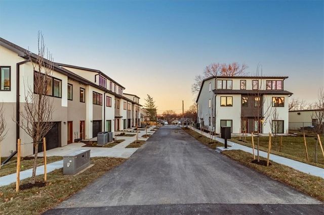 1213 E 29th Street, Kansas City, MO 64109