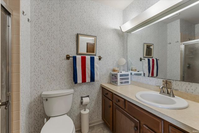 18231 Wagon Lane, South Bend, IN 46637