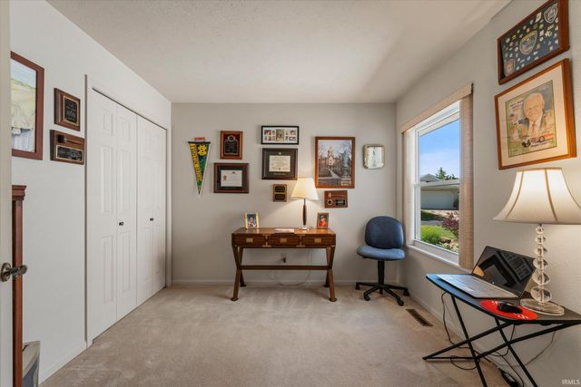 18231 Wagon Lane, South Bend, IN 46637