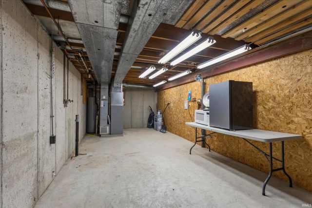 18231 Wagon Lane, South Bend, IN 46637
