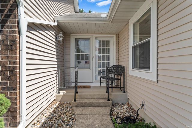 18231 Wagon Lane, South Bend, IN 46637