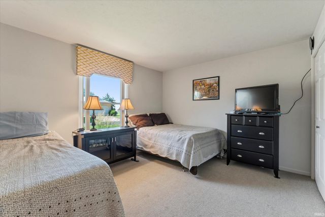18231 Wagon Lane, South Bend, IN 46637