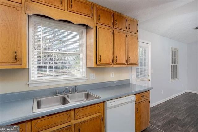 105 Valley Court, Covington, GA 30016