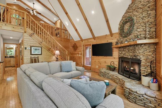 11 Mattie Mitchell Road, Morganton, GA 30560