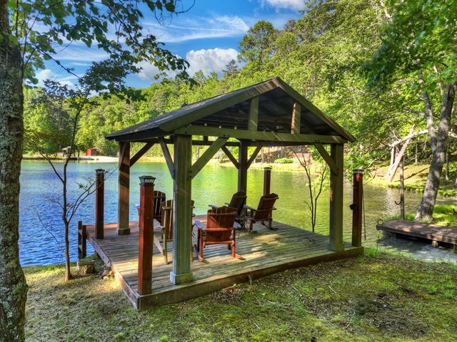 11 Mattie Mitchell Road, Morganton, GA 30560
