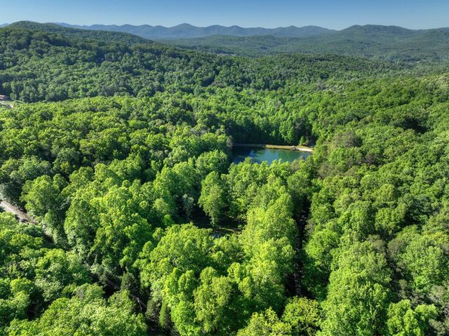 11 Mattie Mitchell Road, Morganton, GA 30560