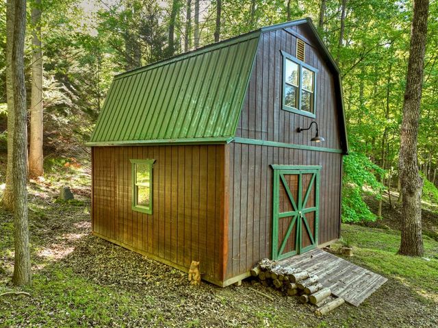 11 Mattie Mitchell Road, Morganton, GA 30560