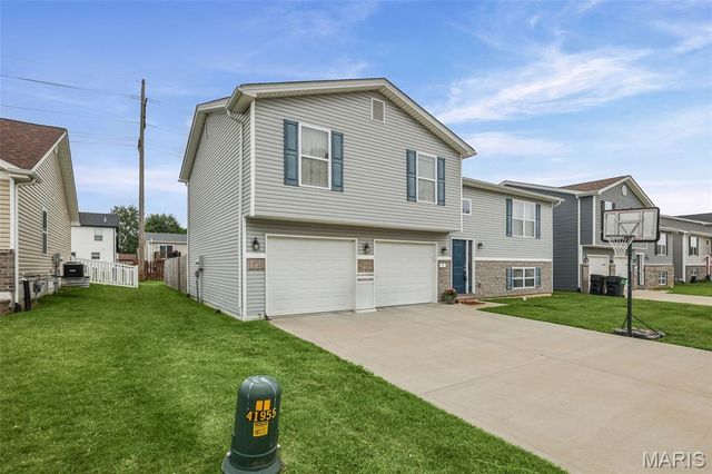 5 Faith Drive, Fairview Heights, IL 62208