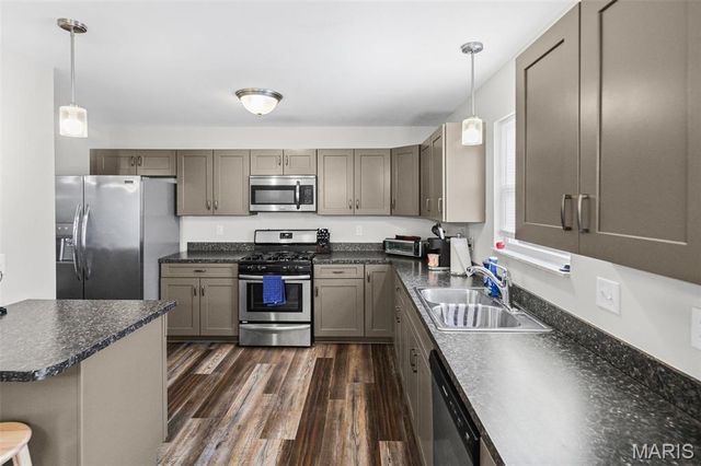 5 Faith Drive, Fairview Heights, IL 62208
