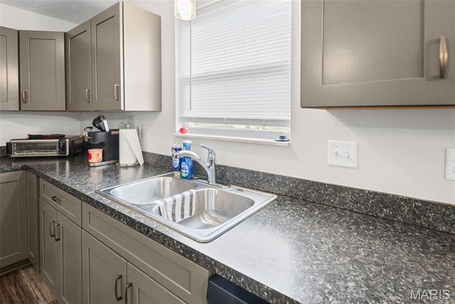 5 Faith Drive, Fairview Heights, IL 62208