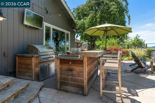 226 Arthur Ct, Danville, CA 94526