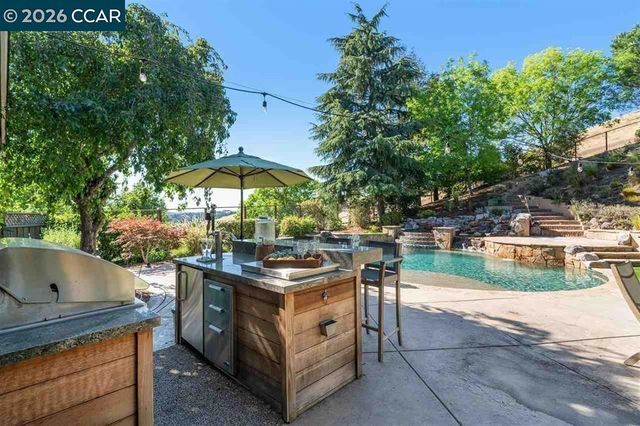 226 Arthur Ct, Danville, CA 94526