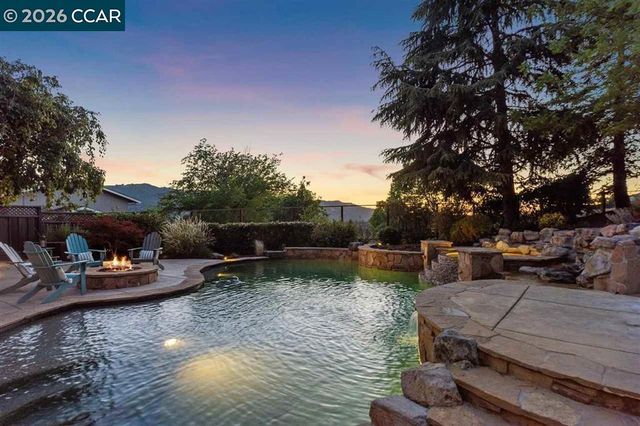 226 Arthur Ct, Danville, CA 94526