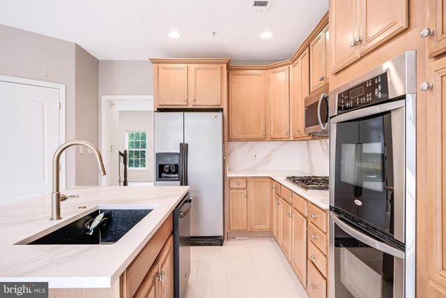 7198 LITTLE THAMES DR, Gainesville, VA 20155