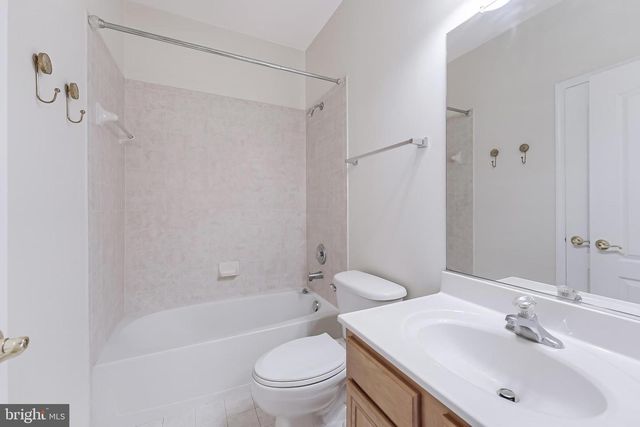 7198 LITTLE THAMES DR, Gainesville, VA 20155