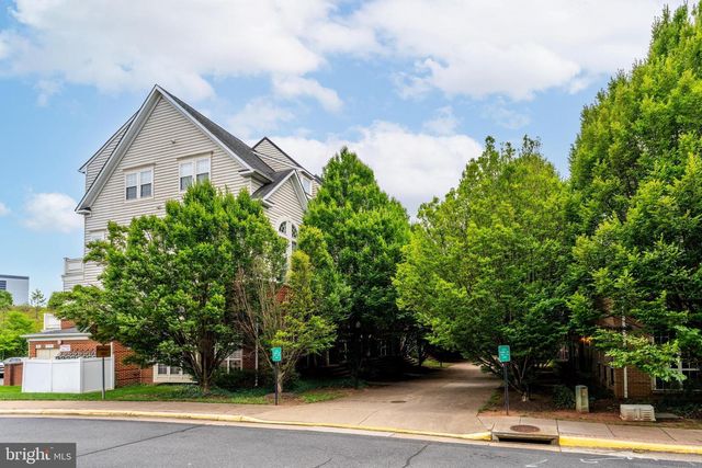7198 LITTLE THAMES DR, Gainesville, VA 20155