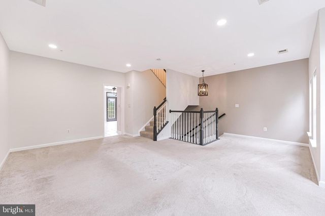 7198 LITTLE THAMES DR, Gainesville, VA 20155