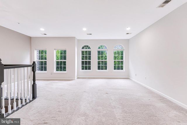 7198 LITTLE THAMES DR, Gainesville, VA 20155