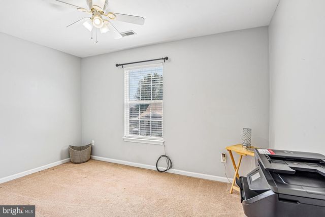 7 GOELLER AVE, Essex, MD 21221