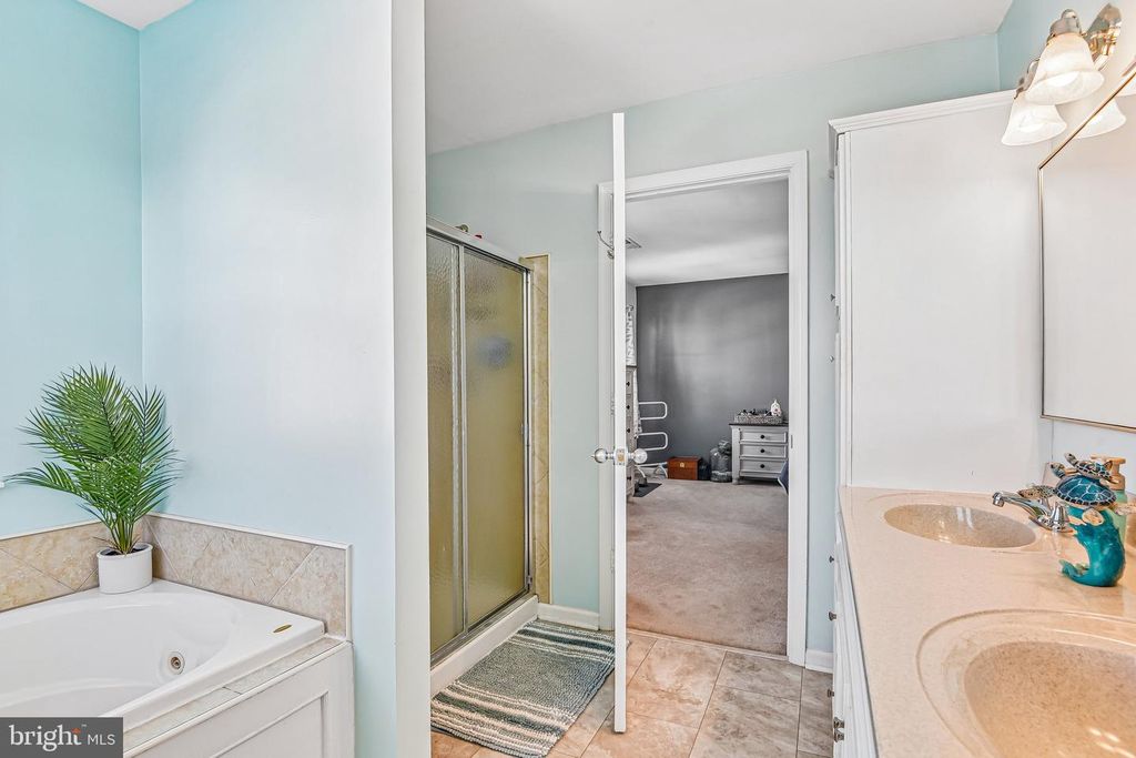 Image 16 of property listing at 7 GOELLER AVE, Essex, MD 21221