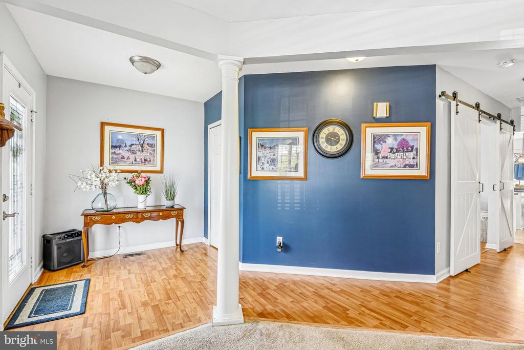 Image 2 of property listing at 7 GOELLER AVE, Essex, MD 21221