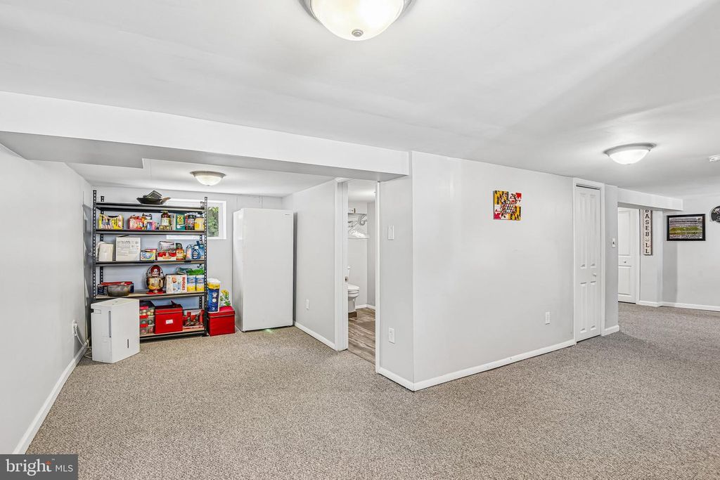 Image 23 of property listing at 7 GOELLER AVE, Essex, MD 21221