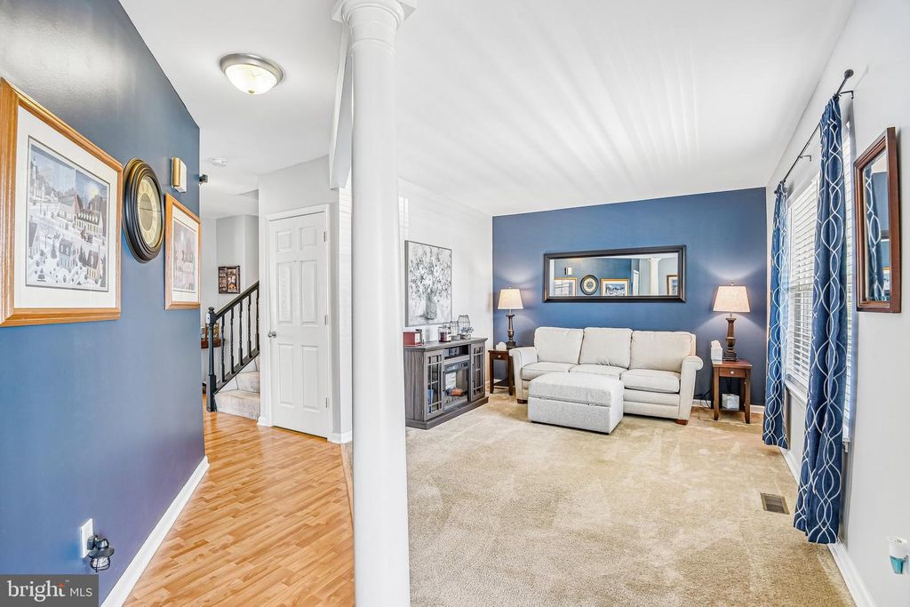 Image 3 of property listing at 7 GOELLER AVE, Essex, MD 21221