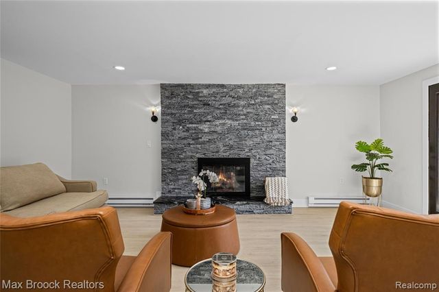 1874 Hopkins Drive, Wixom, MI 48393