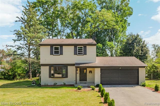1874 Hopkins Drive, Wixom, MI 48393