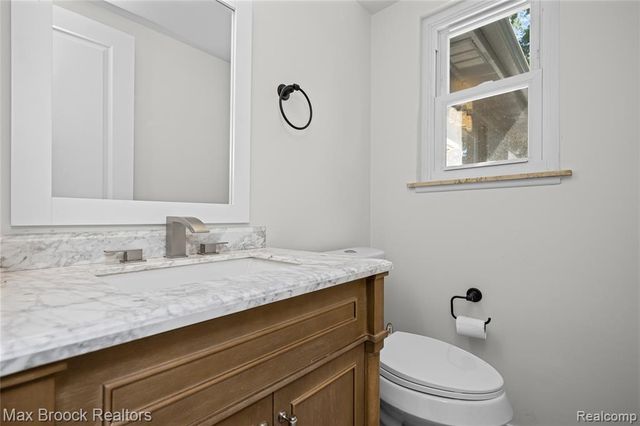 1874 Hopkins Drive, Wixom, MI 48393